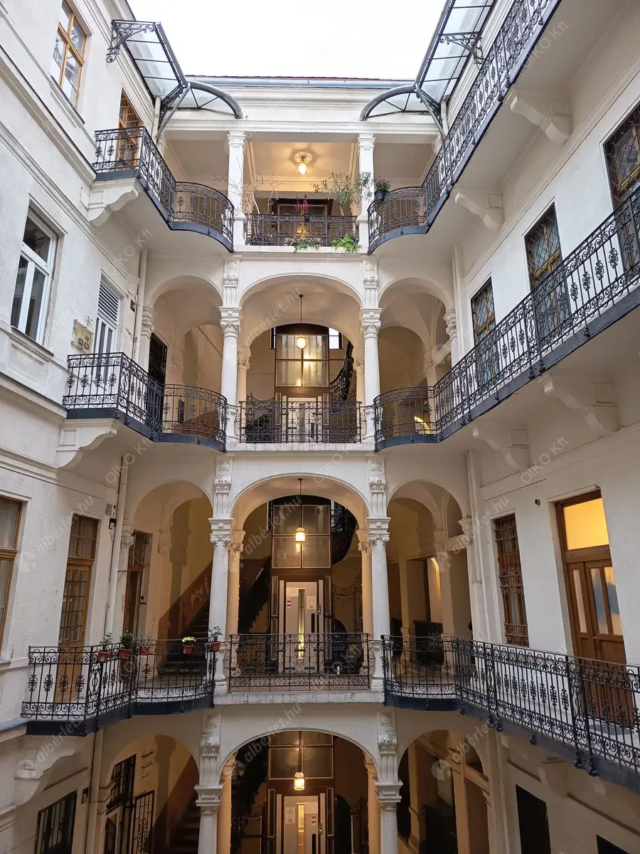 Kiadó albérlet 265000 Ft/hó áron: Budapest, VII. kerület  Rákóczi út. Mérete: 53 nm, 2 szobás | Alberlet.hu - 6599043