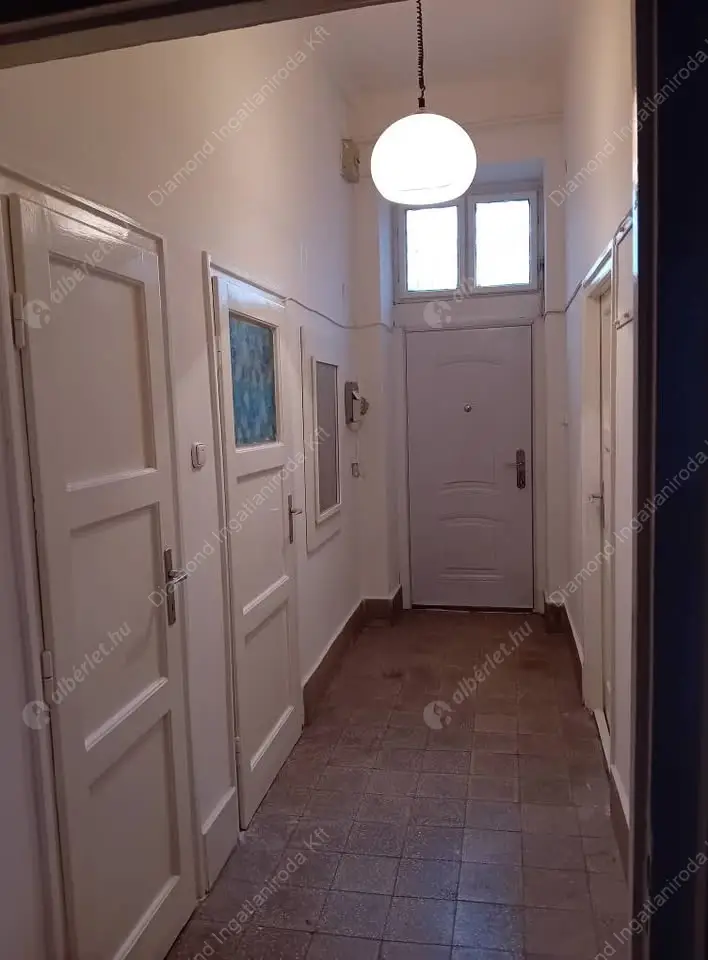 Kiadó albérlet 250000 Ft/hó áron: Budapest, VII. kerület  Rákóczi út. Mérete: 65 nm, 2 szobás | Alberlet.hu - 6545170