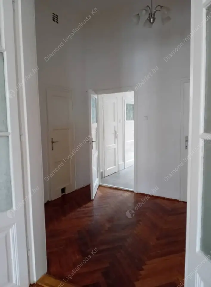 Kiadó albérlet 250000 Ft/hó áron: Budapest, VII. kerület  Rákóczi út. Mérete: 65 nm, 2 szobás | Alberlet.hu - 6545171