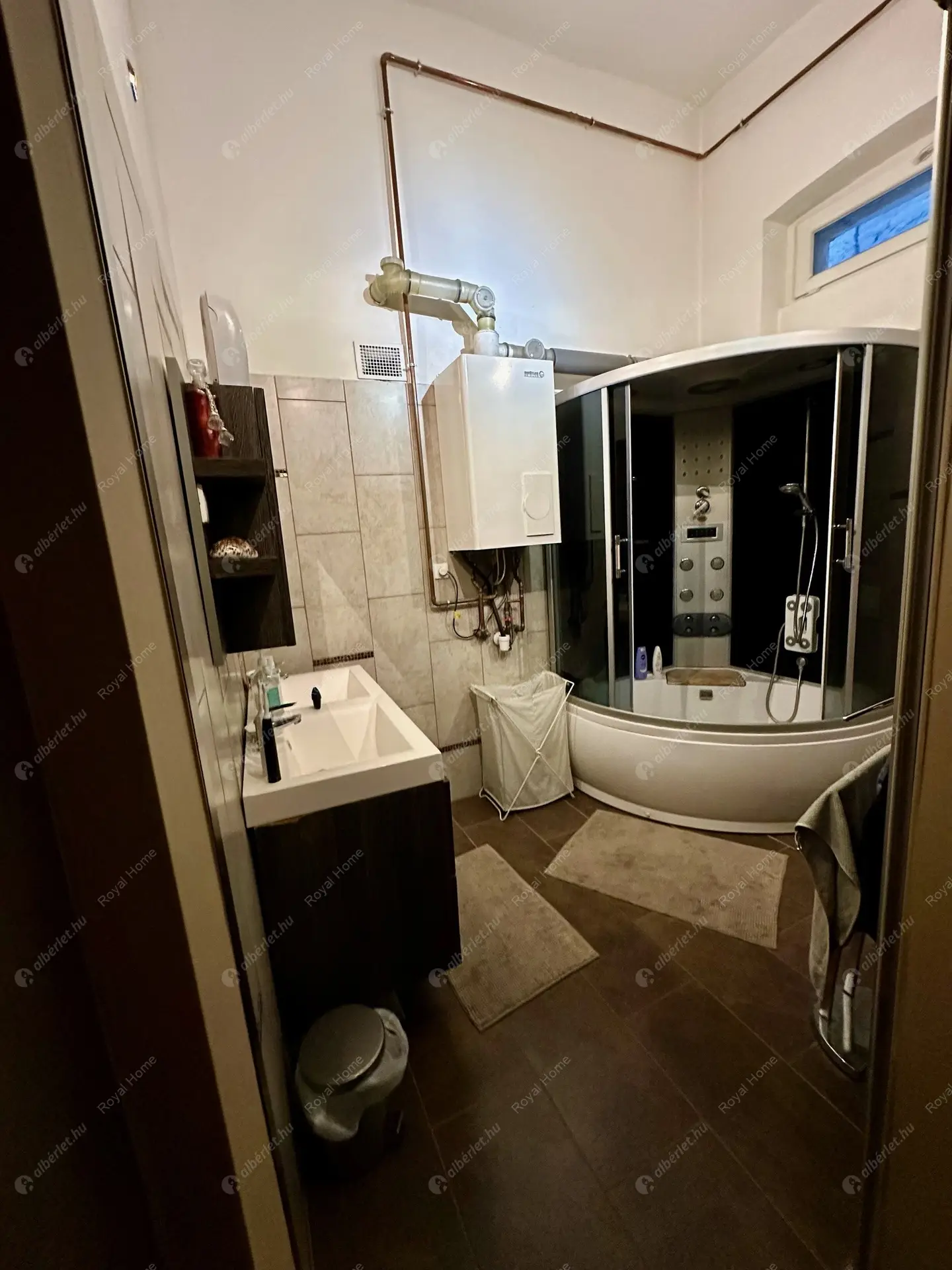 Kiadó albérlet 330000 Ft/hó áron: Budapest, VII. kerület  Rákóczi út. Mérete: 72 nm, 3 szobás | Alberlet.hu - 6172586