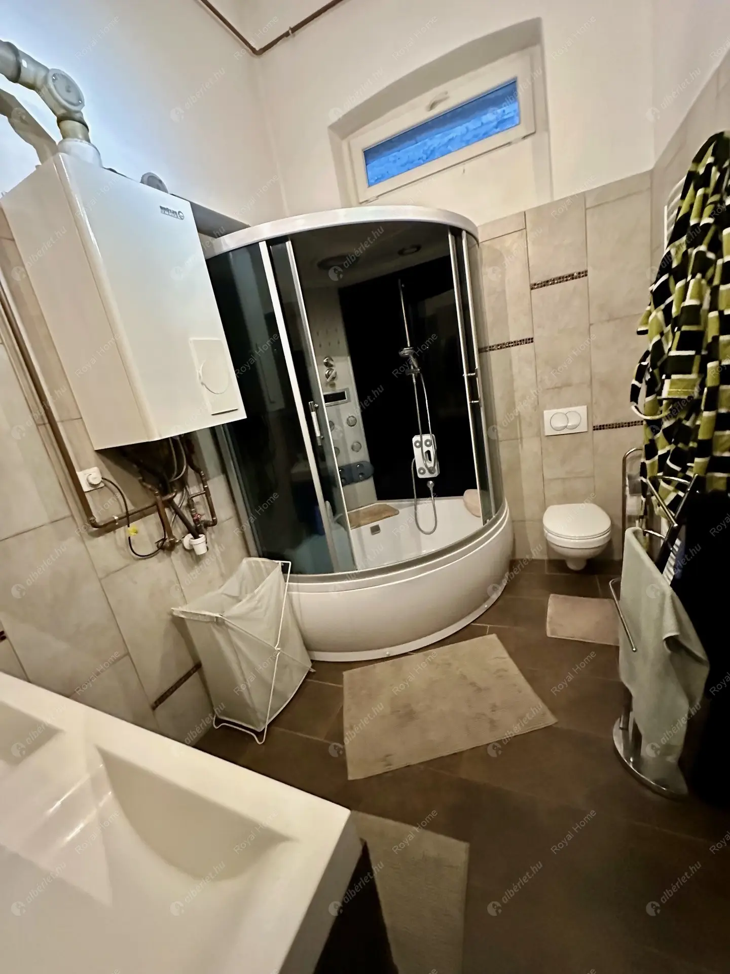 Kiadó albérlet 330000 Ft/hó áron: Budapest, VII. kerület  Rákóczi út. Mérete: 72 nm, 3 szobás | Alberlet.hu - 6172587