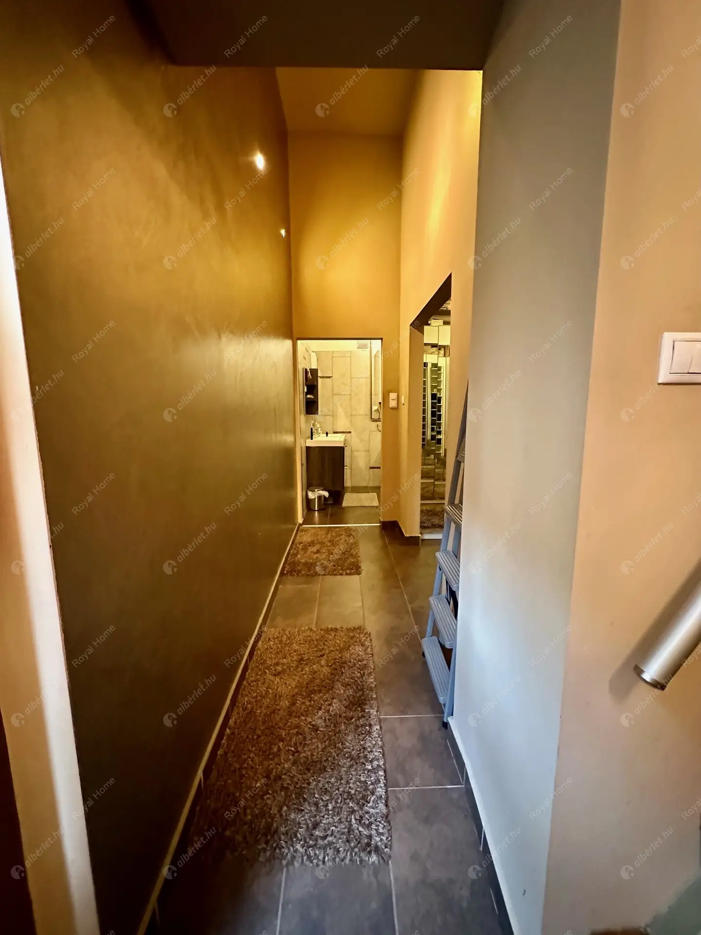 Kiadó albérlet 330000 Ft/hó áron: Budapest, VII. kerület  Rákóczi út. Mérete: 72 nm, 3 szobás | Alberlet.hu - 6172594