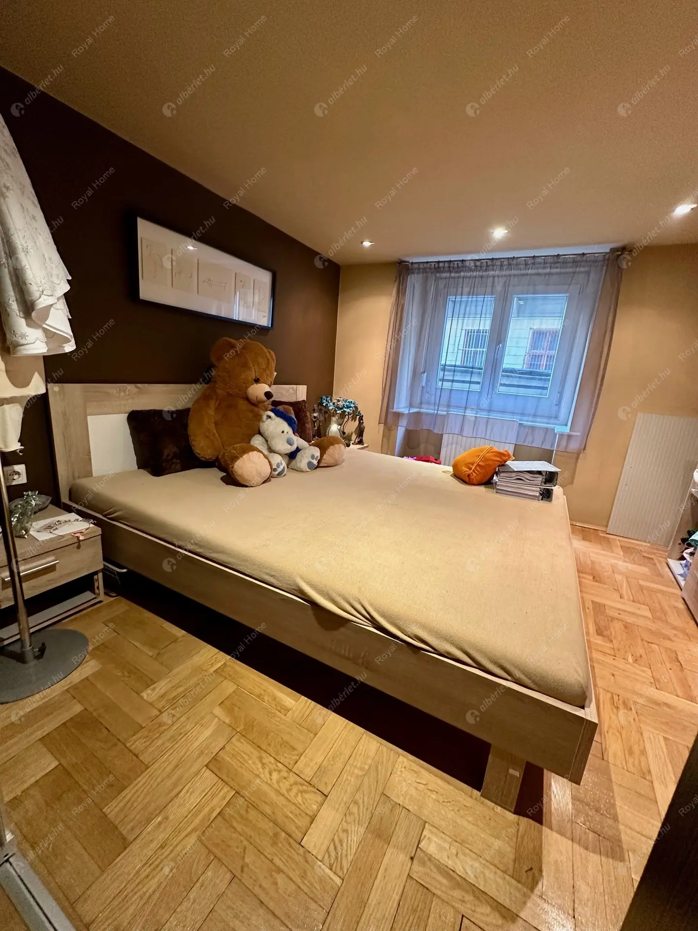 Kiadó albérlet 330000 Ft/hó áron: Budapest, VII. kerület  Rákóczi út. Mérete: 72 nm, 3 szobás | Alberlet.hu - 6172598