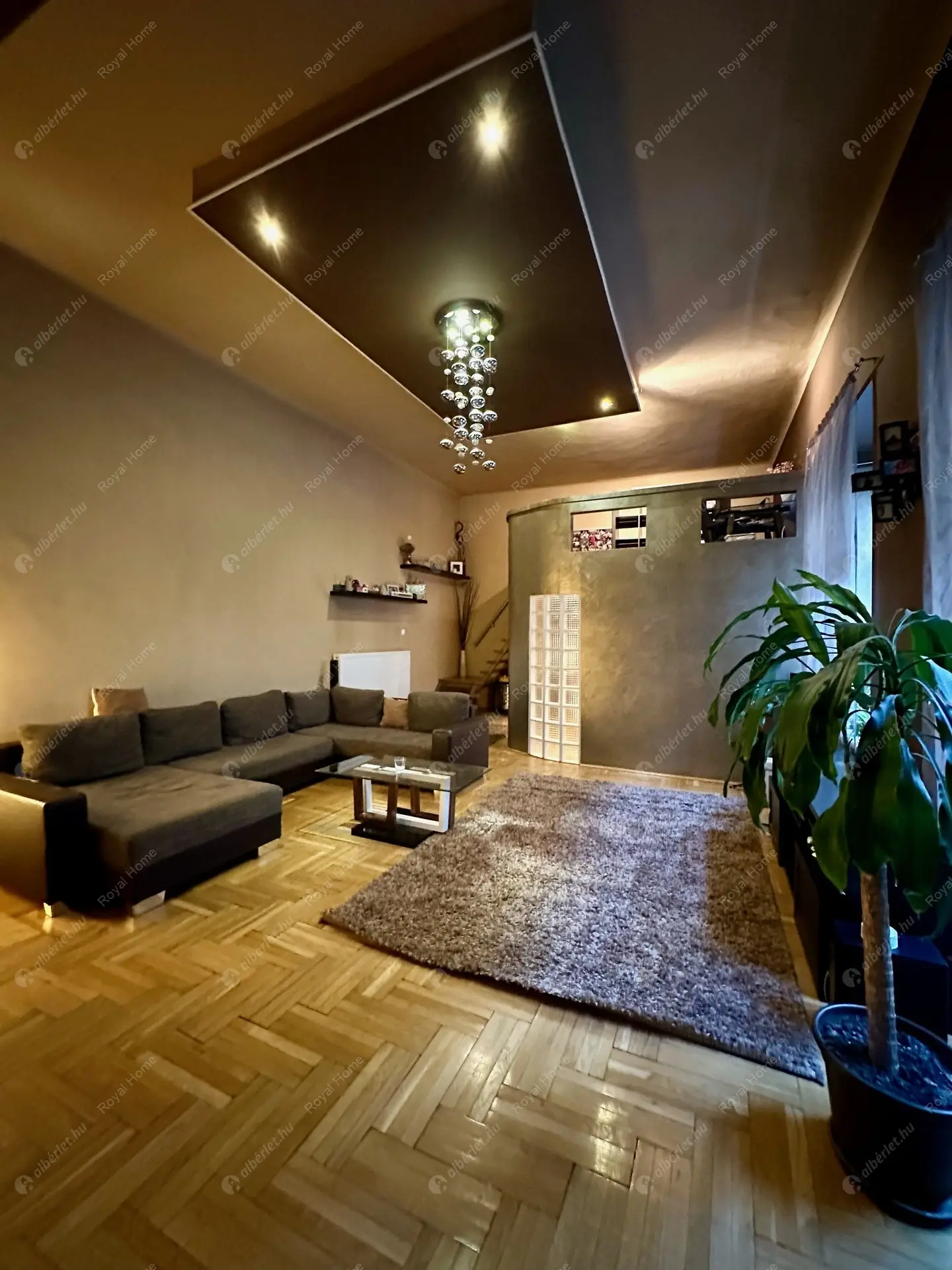 Kiadó albérlet 330000 Ft/hó áron: Budapest, VII. kerület  Rákóczi út. Mérete: 72 nm, 3 szobás | Alberlet.hu - 6172599