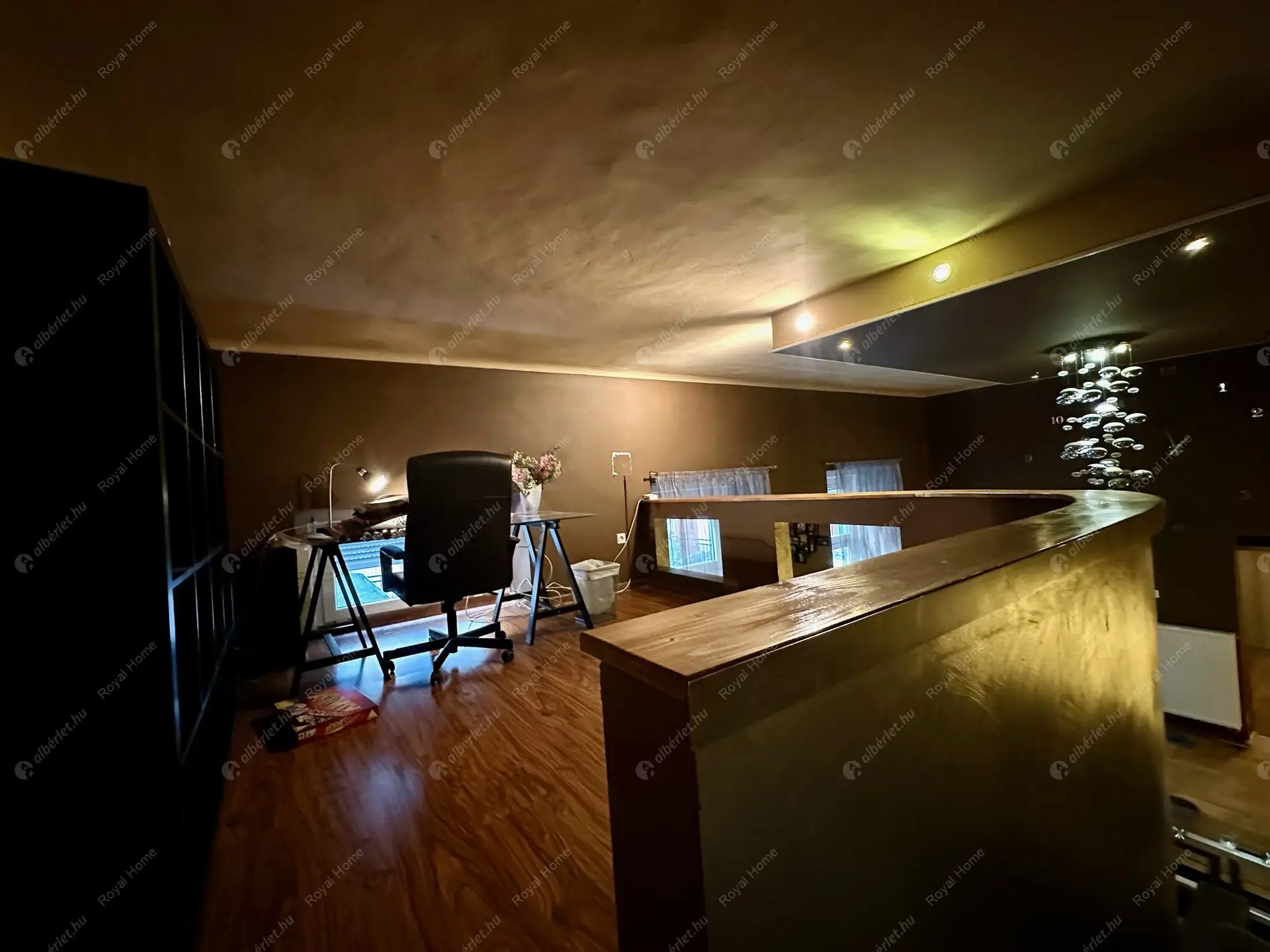 Kiadó albérlet 330000 Ft/hó áron: Budapest, VII. kerület  Rákóczi út. Mérete: 72 nm, 3 szobás | Alberlet.hu - 6172609