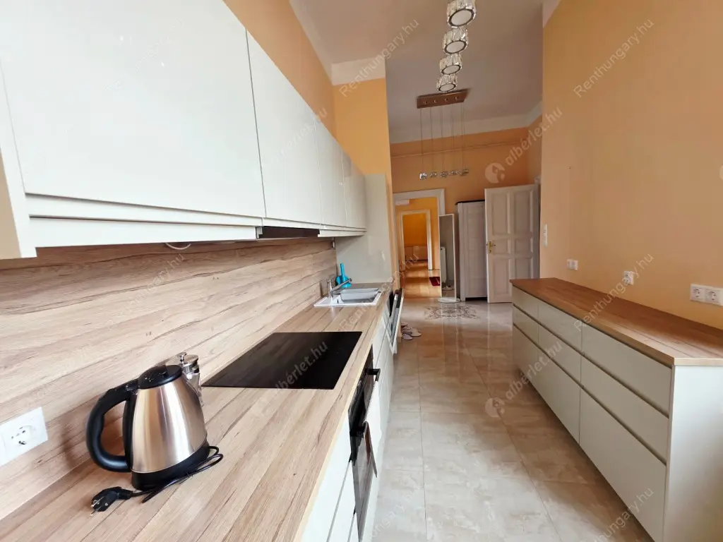 Kiadó albérlet 320000 Ft/hó áron: Budapest, VII. kerület  Rákóczi út. Mérete: 86 nm, 2 szobás | Alberlet.hu - 6570773