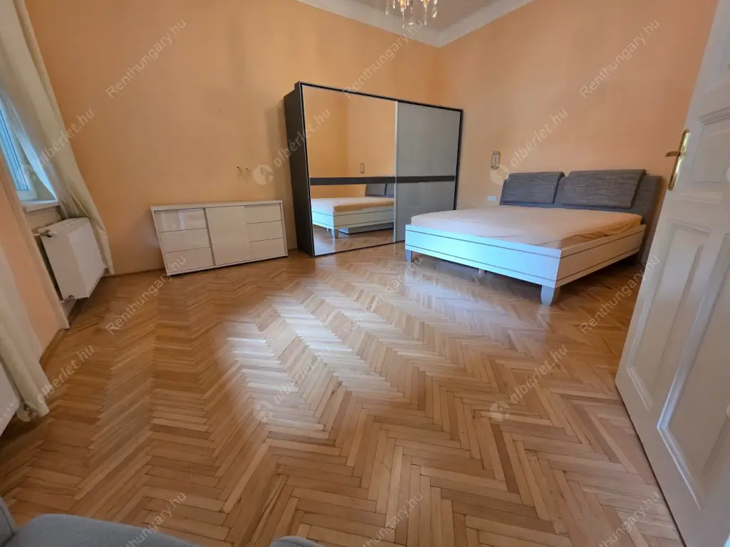 Kiadó albérlet 320000 Ft/hó áron: Budapest, VII. kerület  Rákóczi út. Mérete: 86 nm, 2 szobás | Alberlet.hu - 6585419