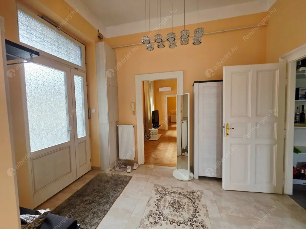 Kiadó albérlet 320000 Ft/hó áron: Budapest, VII. kerület  Rákóczi út. Mérete: 86 nm, 2 szobás | Alberlet.hu - 6585425
