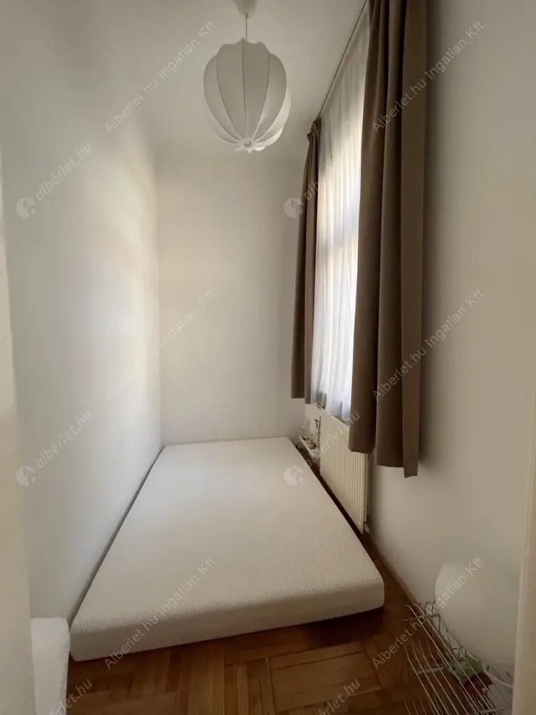 Kiadó albérlet 269000 Ft/hó áron: Budapest, VII. kerület  Rejtő Jenő utca. Mérete: 70 nm, 2 szobás | Alberlet.hu - 6605340