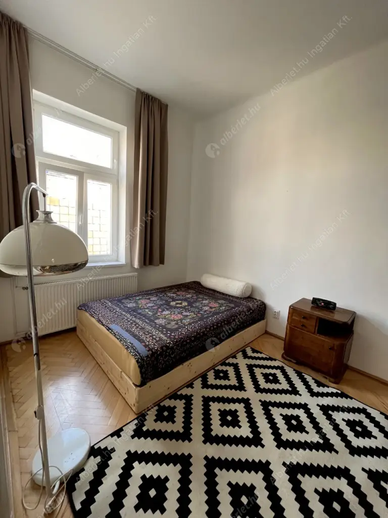 Kiadó albérlet 269000 Ft/hó áron: Budapest, VII. kerület  Rejtő Jenő utca. Mérete: 70 nm, 2 szobás | Alberlet.hu - 6605341