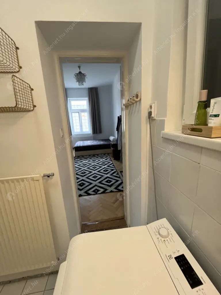 Kiadó albérlet 269000 Ft/hó áron: Budapest, VII. kerület  Rejtő Jenő utca. Mérete: 70 nm, 2 szobás | Alberlet.hu - 6605351