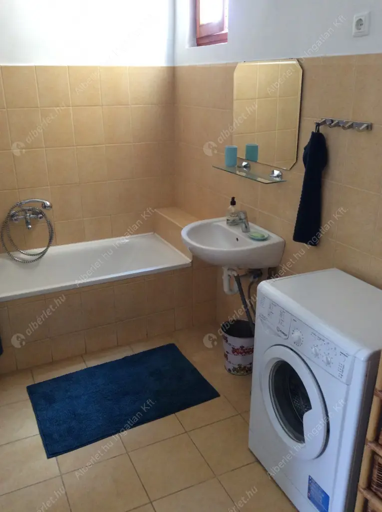 Kiadó albérlet 280000 Ft/hó áron: Budapest, VII. kerület  Rejtő Jenő utca. Mérete: 87 nm, 3 szobás | Alberlet.hu - 6605321