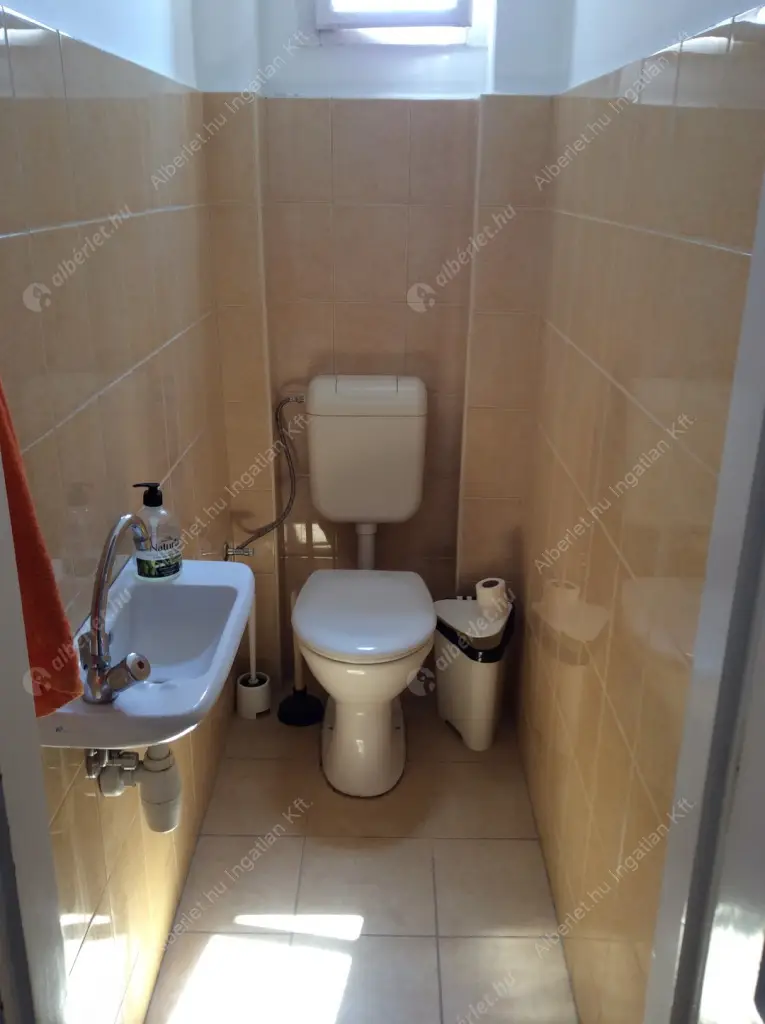 Kiadó albérlet 280000 Ft/hó áron: Budapest, VII. kerület  Rejtő Jenő utca. Mérete: 87 nm, 3 szobás | Alberlet.hu - 6605332