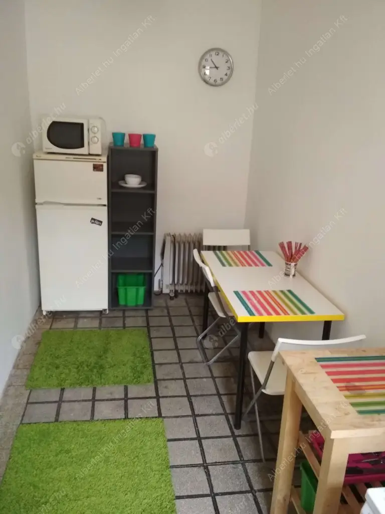 Kiadó albérlet 280000 Ft/hó áron: Budapest, VII. kerület  Rejtő Jenő utca. Mérete: 87 nm, 3 szobás | Alberlet.hu - 6605335