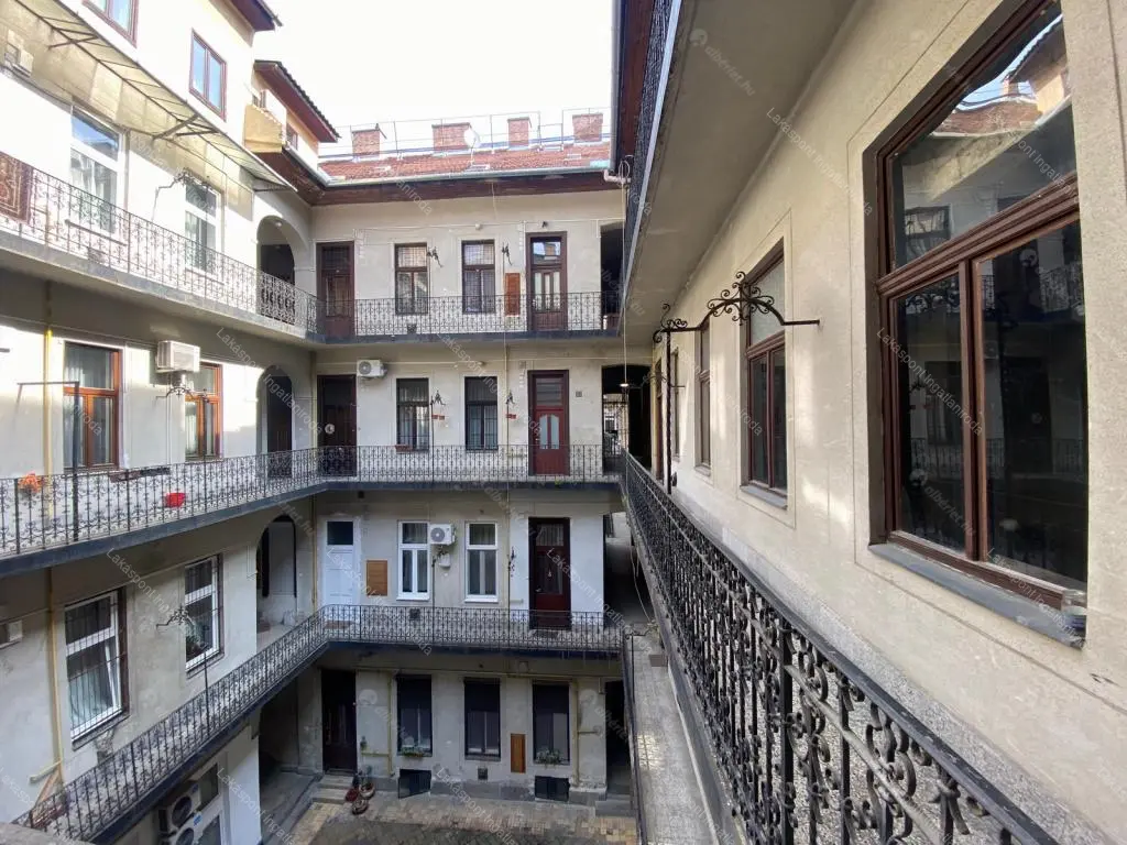 Kiadó albérlet 170000 Ft/hó áron: Budapest, VII. kerület  Rottenbiller utca. Mérete: 27 nm, 1 szobás | Alberlet.hu - 6685446