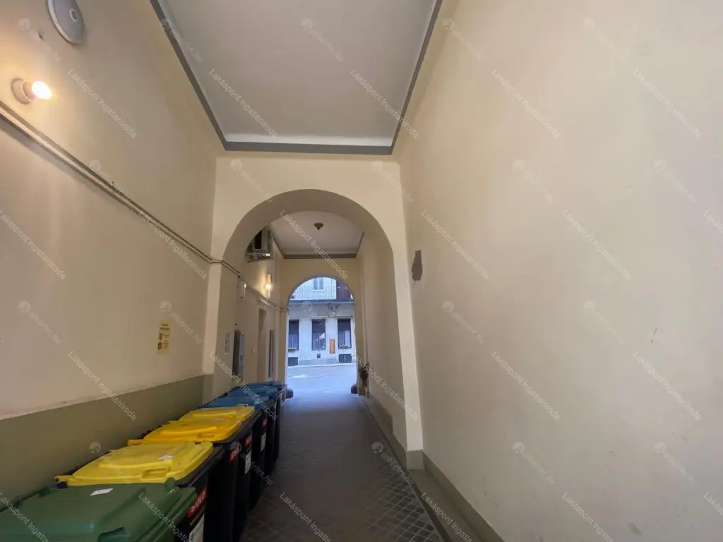 Kiadó albérlet 170000 Ft/hó áron: Budapest, VII. kerület  Rottenbiller utca. Mérete: 27 nm, 1 szobás | Alberlet.hu - 6685447