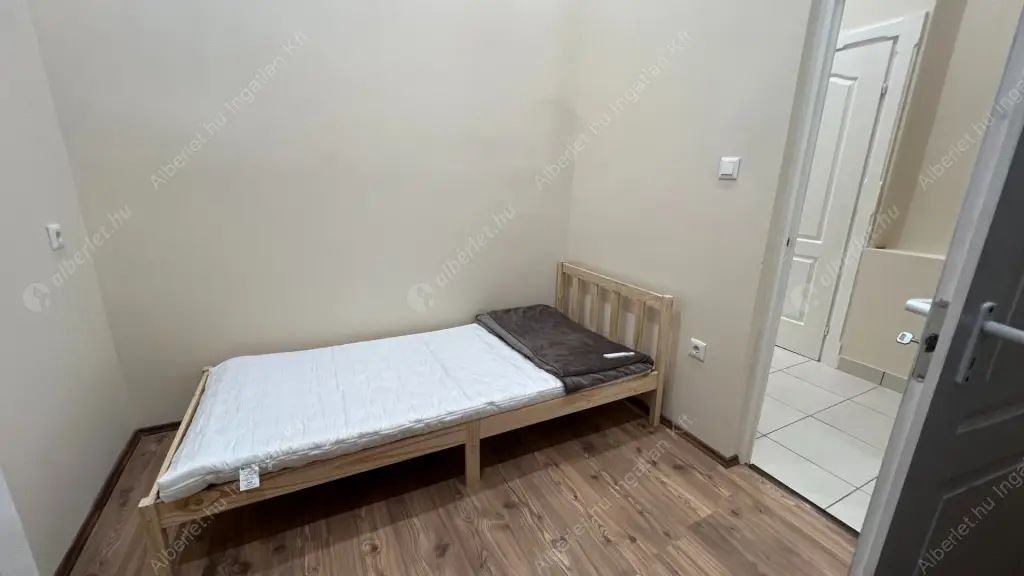 Kiadó albérlet 450000 Ft/hó áron: Budapest, VII. kerület  Rottenbiller utca. Mérete: 87 nm, 3 szobás | Alberlet.hu - 6538497