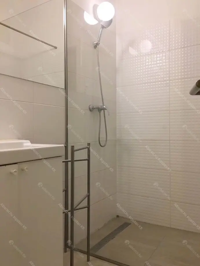 Kiadó albérlet 200000 Ft/hó áron: Budapest, VII. kerület  Rózsa utca. Mérete: 31 nm, 1 szobás | Alberlet.hu - 6538910