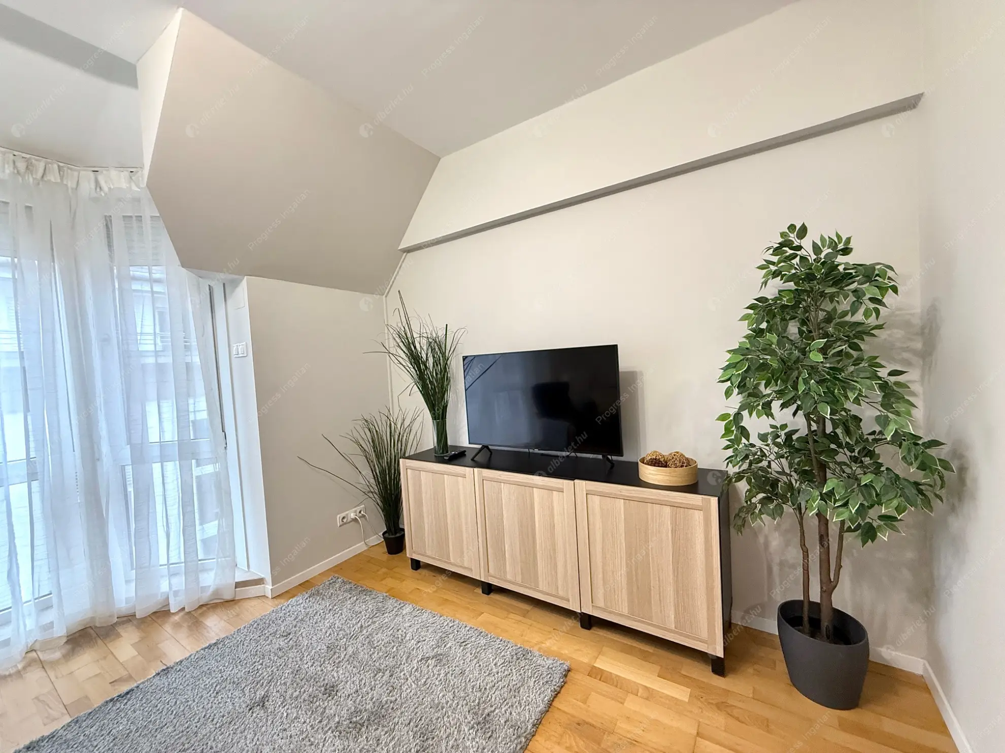 Kiadó albérlet 320000 Ft/hó áron: Budapest, VII. kerület  Síp utca. Mérete: 49 nm, 2 szobás | Alberlet.hu - 6582000