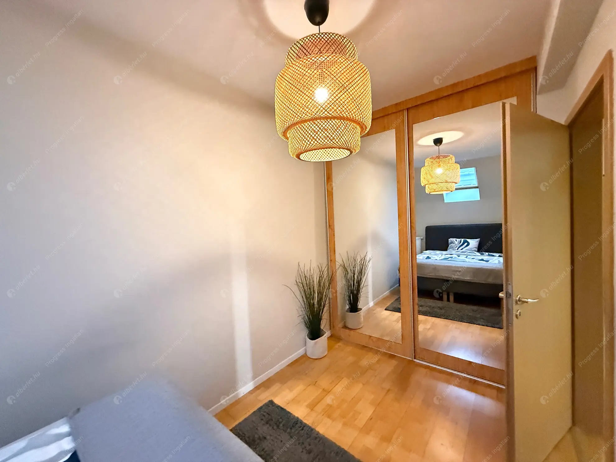 Kiadó albérlet 320000 Ft/hó áron: Budapest, VII. kerület  Síp utca. Mérete: 49 nm, 2 szobás | Alberlet.hu - 6582003