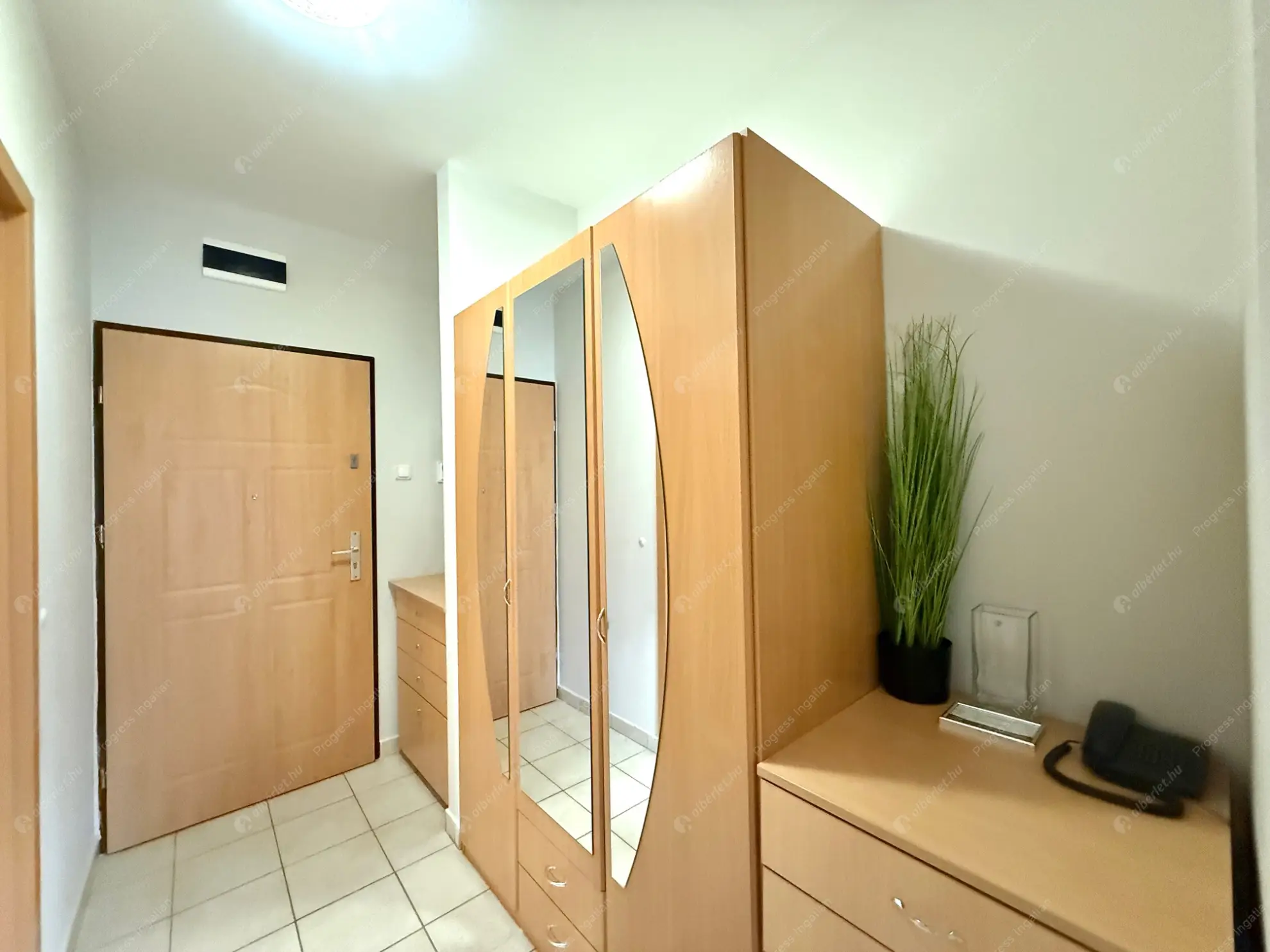 Kiadó albérlet 320000 Ft/hó áron: Budapest, VII. kerület  Síp utca. Mérete: 49 nm, 2 szobás | Alberlet.hu - 6582011