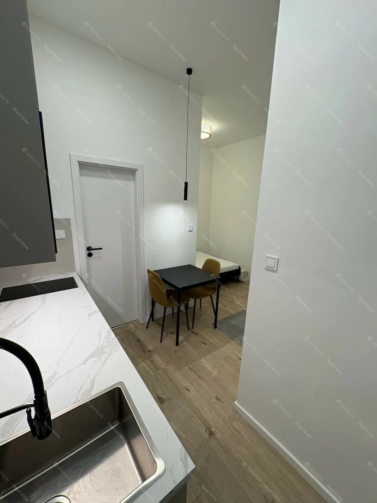 Kiadó albérlet 200000 Ft/hó áron: Budapest, VII. kerület  Szövetség utca. Mérete: 20 nm, 1 szobás | Alberlet.hu - 6703637