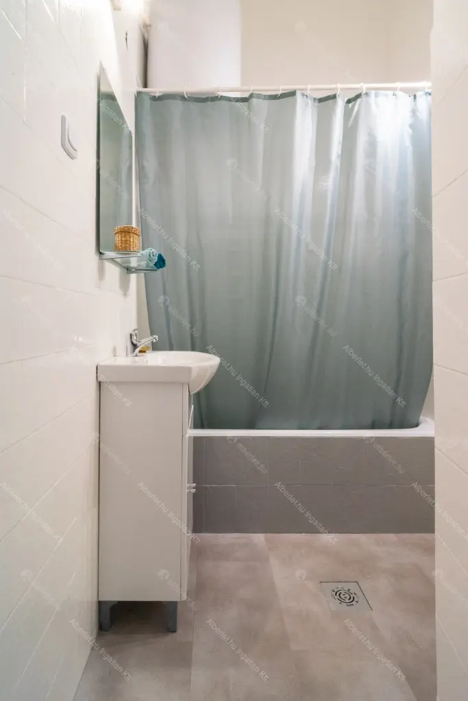 Kiadó albérlet 195000 Ft/hó áron: Budapest, VII. kerület  Szövetség utca. Mérete: 30 nm, 1 szobás | Alberlet.hu - 6655830