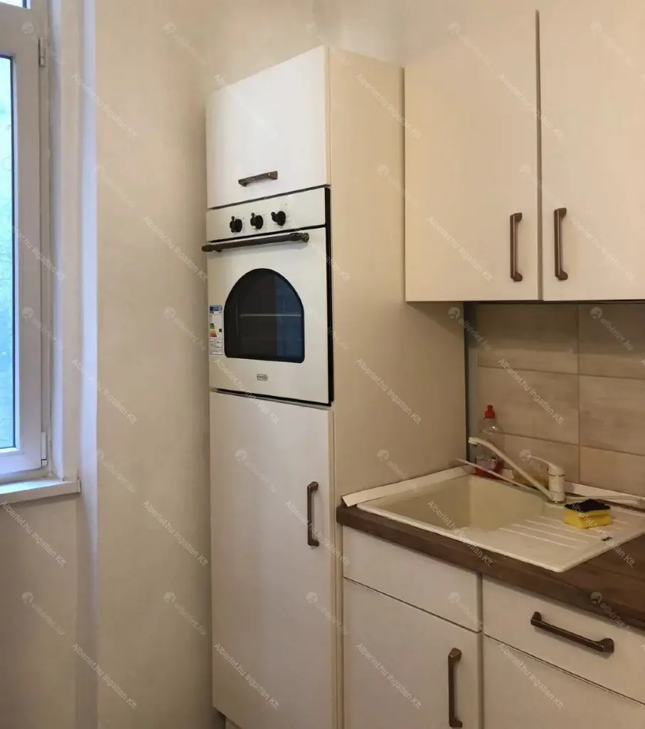 Kiadó albérlet 210000 Ft/hó áron: Budapest, VII. kerület  Szövetség utca. Mérete: 30 nm, 1 szobás | Alberlet.hu - 6684291