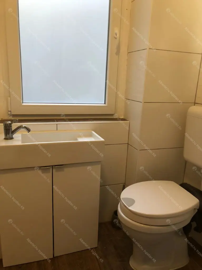 Kiadó albérlet 210000 Ft/hó áron: Budapest, VII. kerület  Szövetség utca. Mérete: 30 nm, 1 szobás | Alberlet.hu - 6684299