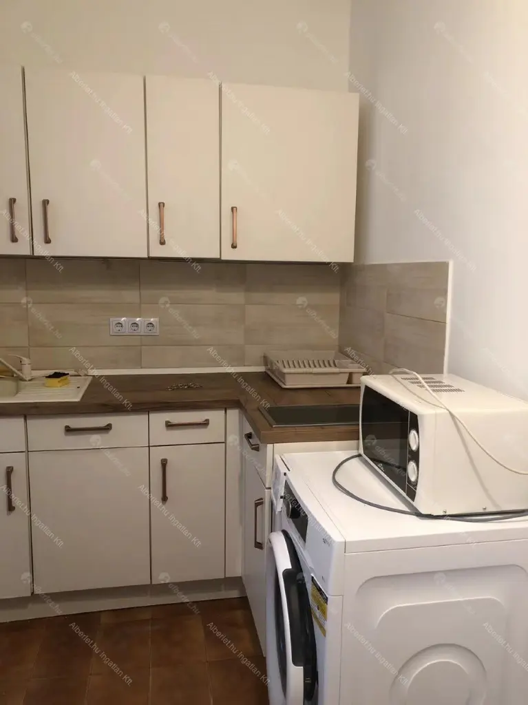 Kiadó albérlet 210000 Ft/hó áron: Budapest, VII. kerület  Szövetség utca. Mérete: 30 nm, 1 szobás | Alberlet.hu - 6687188