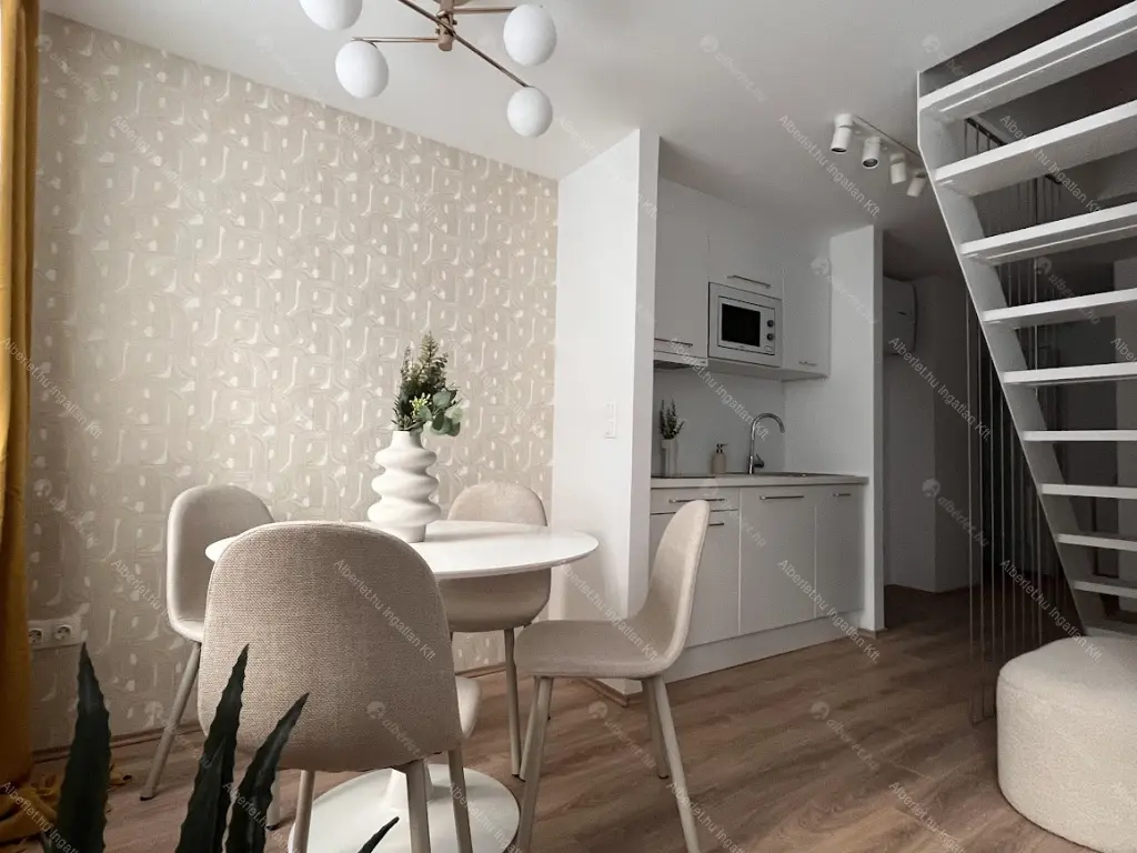 Kiadó albérlet 300000 Ft/hó áron: Budapest, VII. kerület  Szövetség utca. Mérete: 50 nm, 2 szobás | Alberlet.hu - 6691759