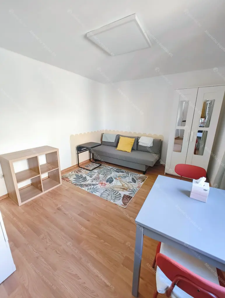 Kiadó albérlet 185000 Ft/hó áron: Budapest, VII. kerület  Thököly út. Mérete: 20 nm, 1 szobás | Alberlet.hu - 6705642