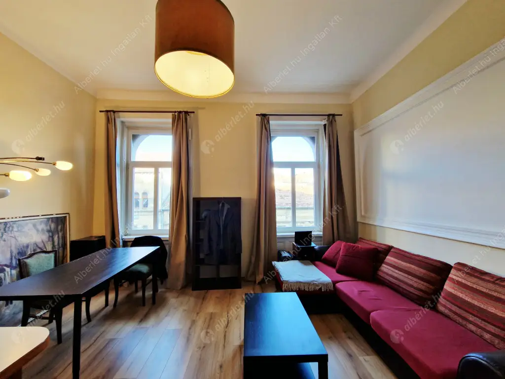 Kiadó albérlet 270000 Ft/hó áron: Budapest, VII. kerület  Thököly út. Mérete: 60 nm, 1 szobás | Alberlet.hu - 6584713