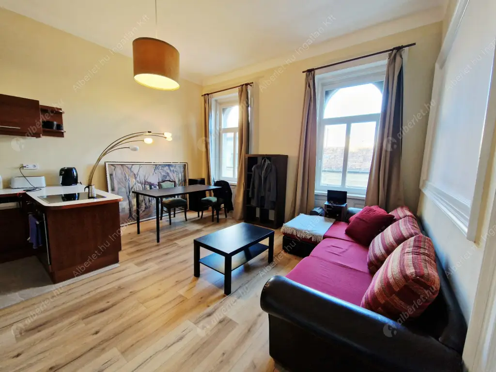 Kiadó albérlet 270000 Ft/hó áron: Budapest, VII. kerület  Thököly út. Mérete: 60 nm, 1 szobás | Alberlet.hu - 6584714