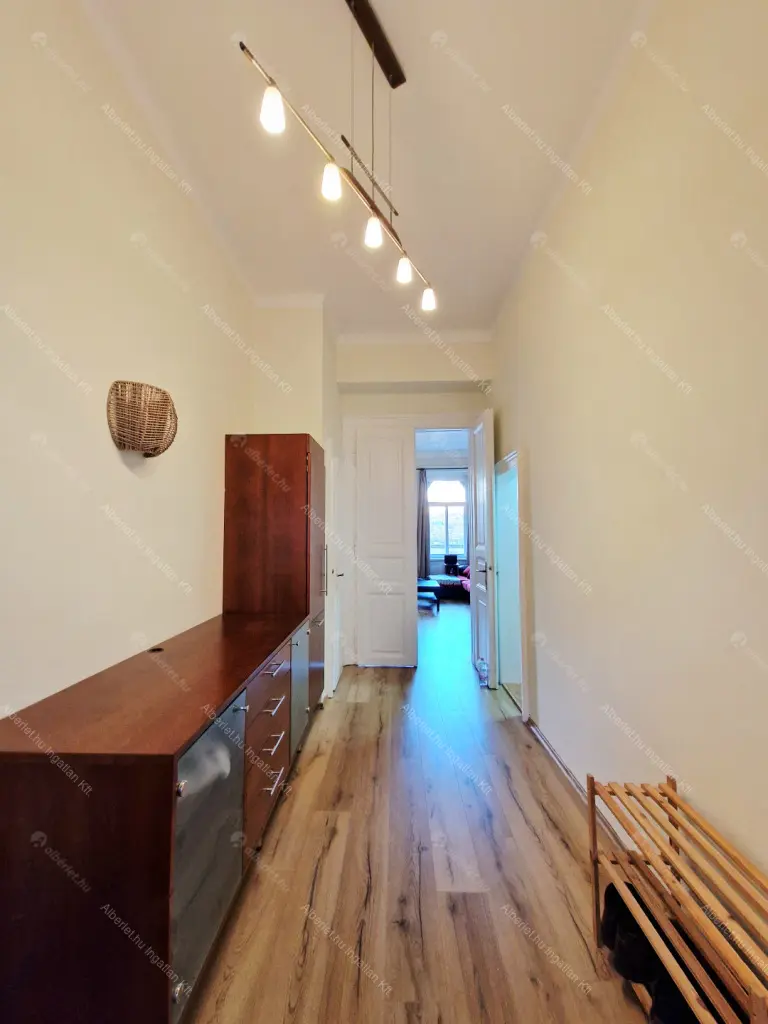 Kiadó albérlet 270000 Ft/hó áron: Budapest, VII. kerület  Thököly út. Mérete: 60 nm, 1 szobás | Alberlet.hu - 6649993