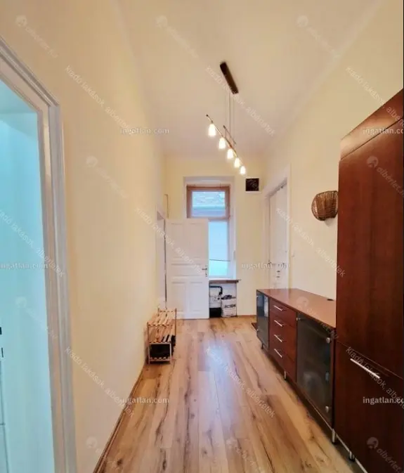 Kiadó albérlet 270000 Ft/hó áron: Budapest, VII. kerület  Thököly út. Mérete: 60 nm, 3 szobás | Alberlet.hu - 6648370