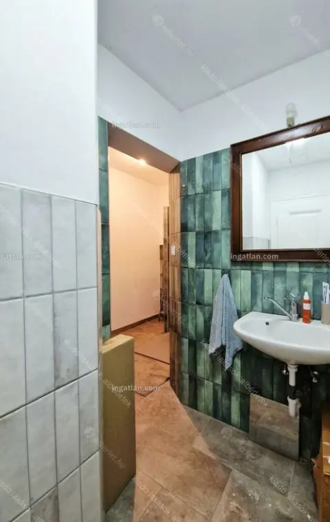 Kiadó albérlet 270000 Ft/hó áron: Budapest, VII. kerület  Thököly út. Mérete: 60 nm, 3 szobás | Alberlet.hu - 6648371