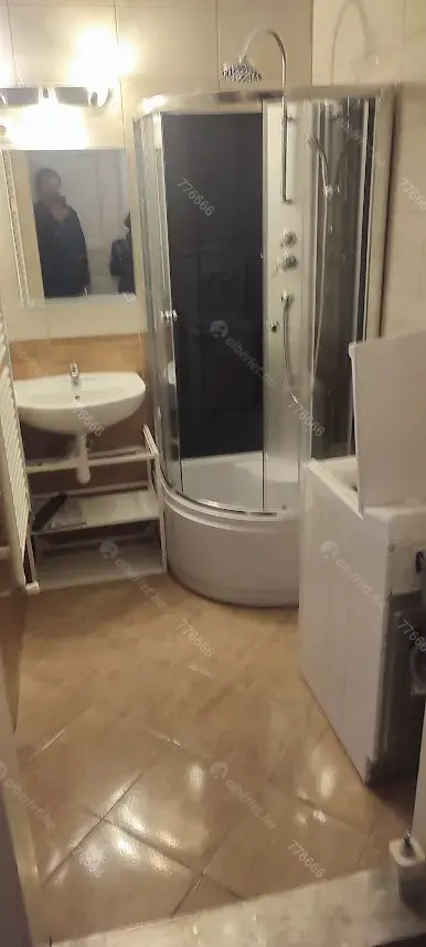 Kiadó albérlet 235000 Ft/hó áron: Budapest, VII. kerület  Thököly út. Mérete: 63 nm, 2 szobás | Alberlet.hu - 6690729