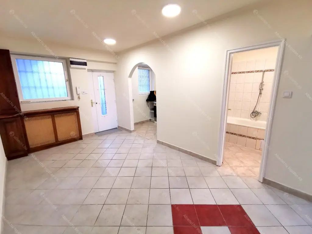 Kiadó albérlet 280000 Ft/hó áron: Budapest, VII. kerület  Thököly út. Mérete: 69 nm, 3 szobás | Alberlet.hu - 6657971