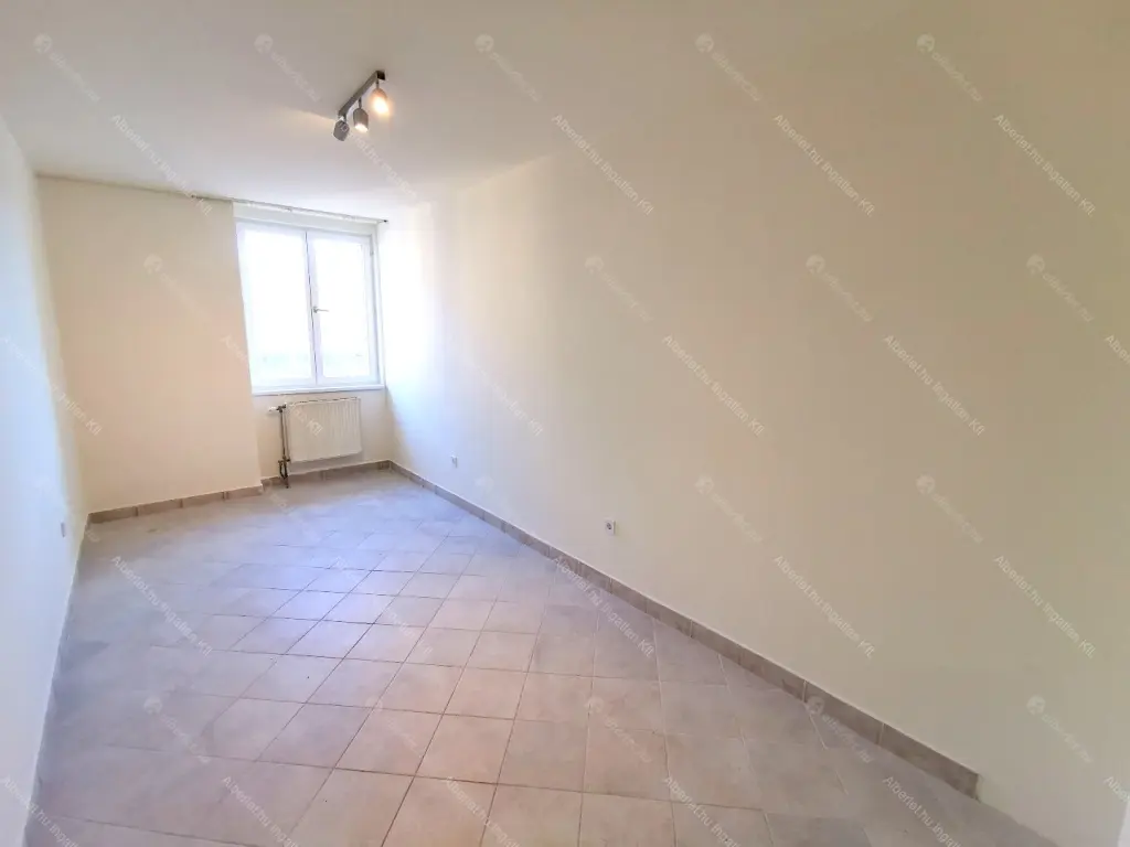 Kiadó albérlet 280000 Ft/hó áron: Budapest, VII. kerület  Thököly út. Mérete: 69 nm, 3 szobás | Alberlet.hu - 6657975