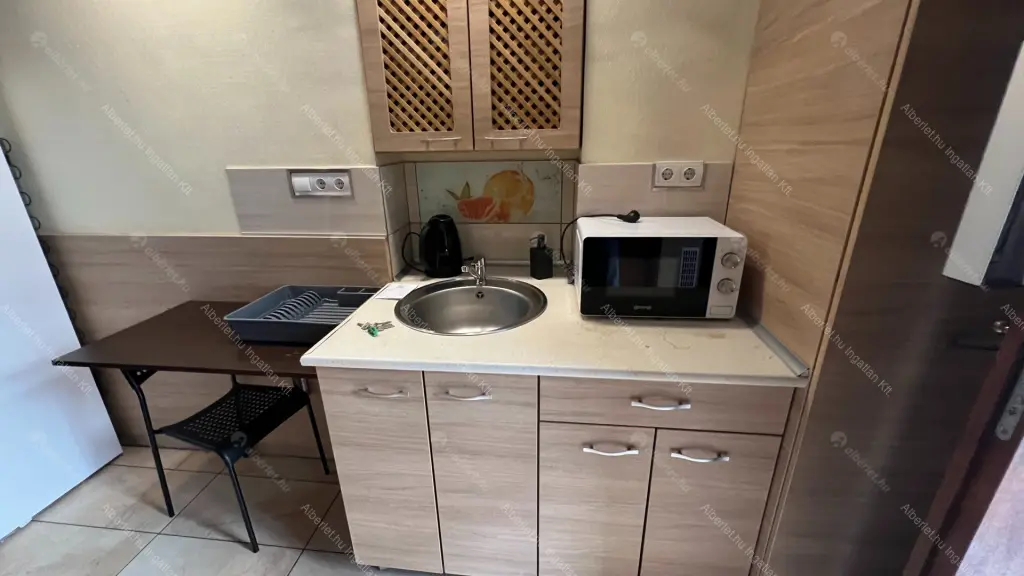 Kiadó albérlet 340000 Ft/hó áron: Budapest, VII. kerület  Thököly út. Mérete: 94 nm, 4 szobás | Alberlet.hu - 6674393