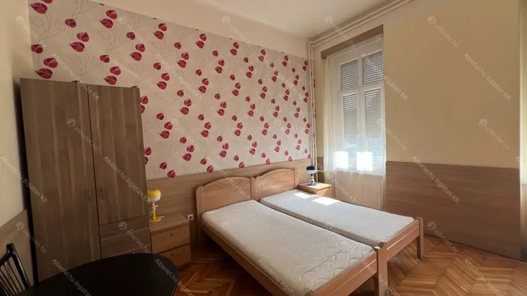 Kiadó albérlet 340000 Ft/hó áron: Budapest, VII. kerület  Thököly út. Mérete: 97 nm, 4 szobás | Alberlet.hu - 6673971