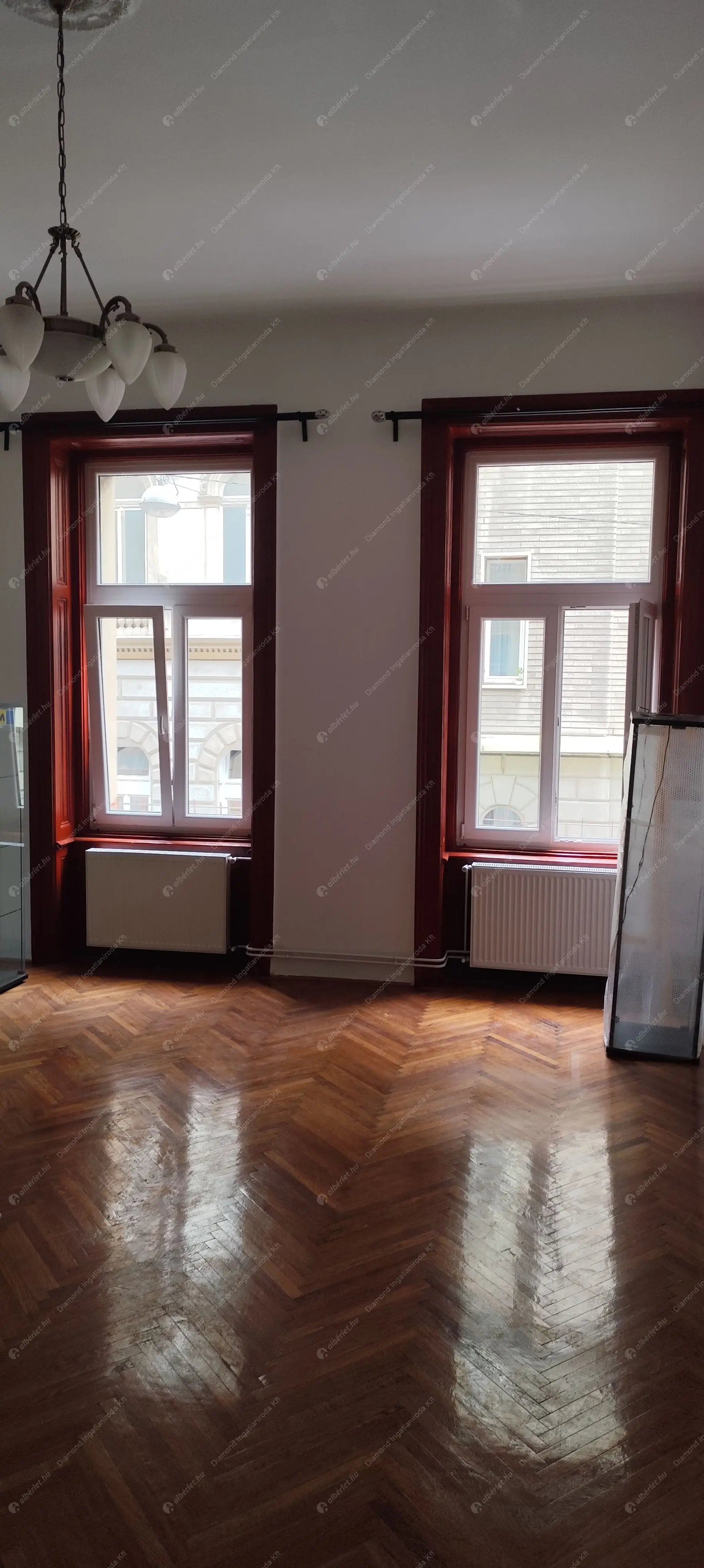 Kiadó albérlet 240000 Ft/hó áron: Budapest, VII. kerület  Tivadar utca. Mérete: 70 nm, 2 szobás | Alberlet.hu - 6545984