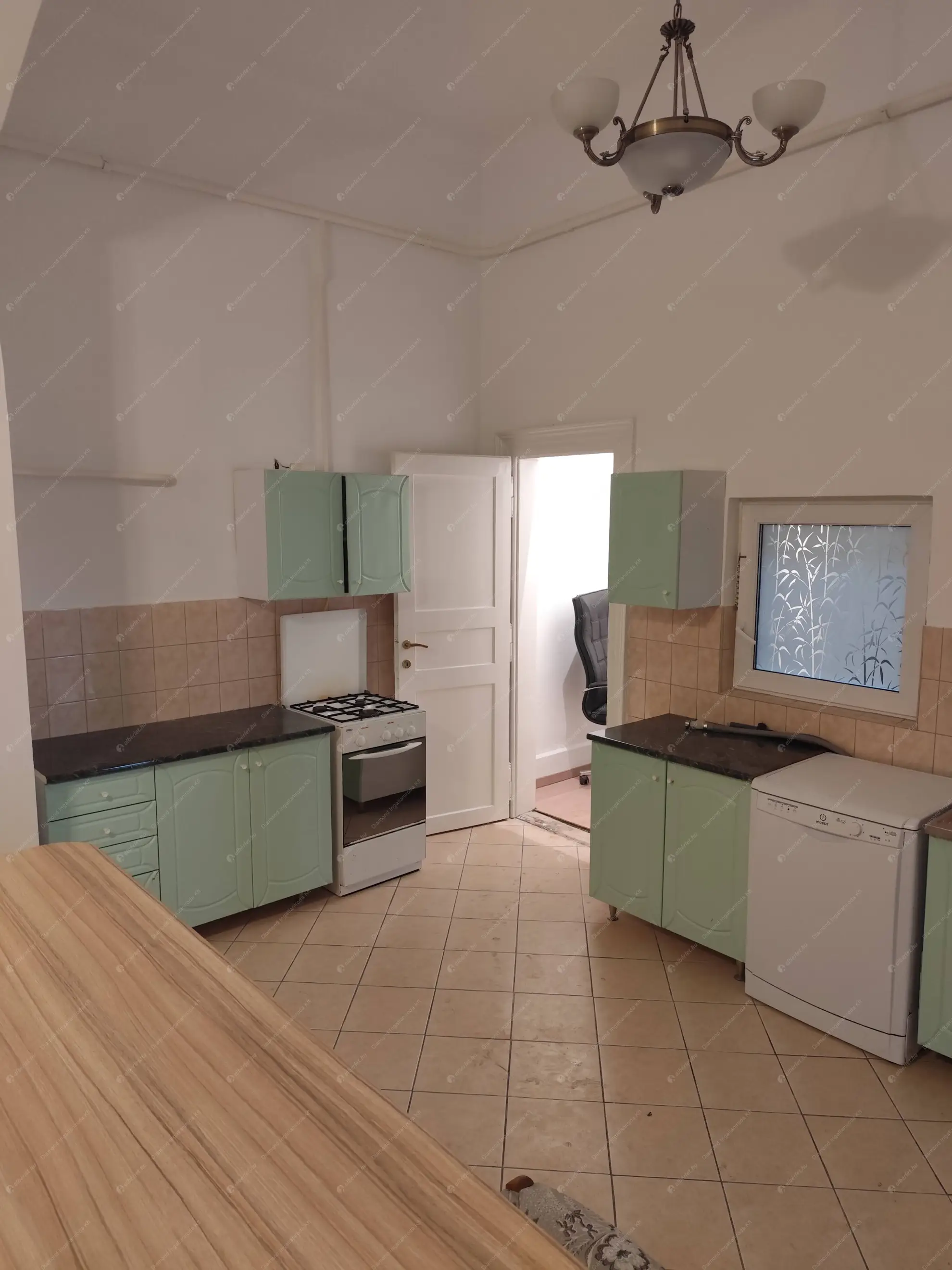 Kiadó albérlet 240000 Ft/hó áron: Budapest, VII. kerület  Tivadar utca. Mérete: 70 nm, 2 szobás | Alberlet.hu - 6545993