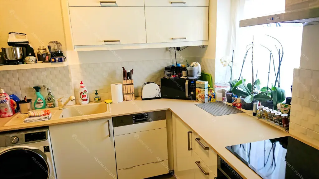 Kiadó albérlet 220000 Ft/hó áron: Budapest, VII. kerület  Vörösmarty utca. Mérete: 58 nm, 2 szobás | Alberlet.hu - 6673689