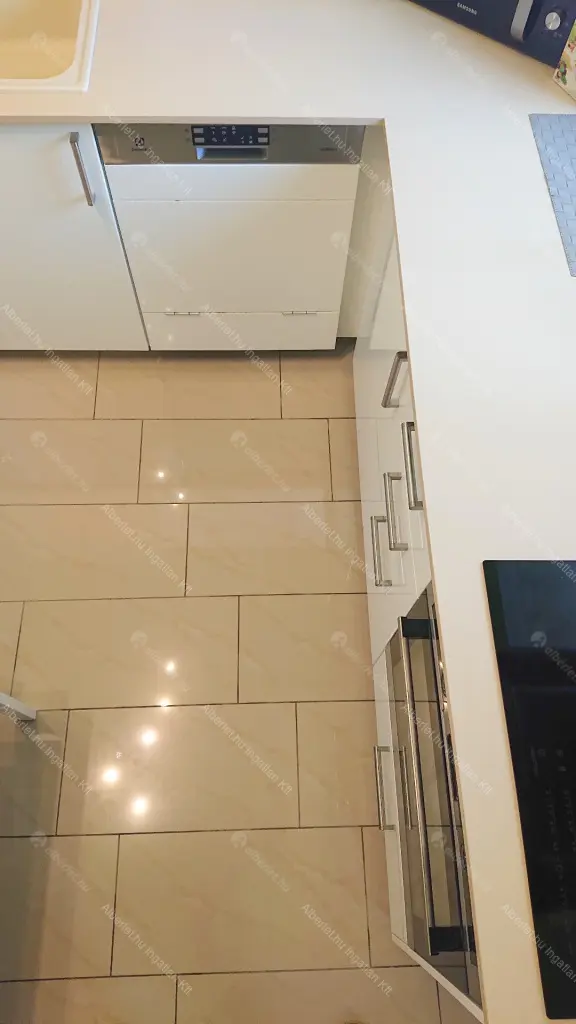 Kiadó albérlet 220000 Ft/hó áron: Budapest, VII. kerület  Vörösmarty utca. Mérete: 58 nm, 2 szobás | Alberlet.hu - 6673690