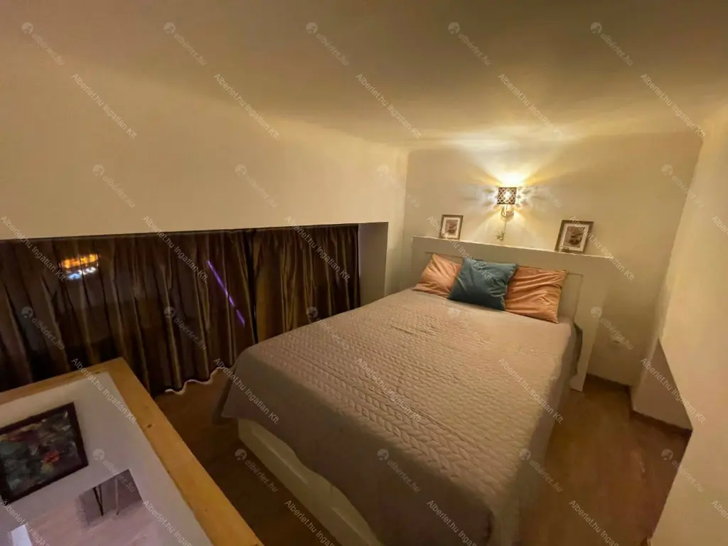 Kiadó albérlet 320000 Ft/hó áron: Budapest, VII. kerület  Wesselényi utca. Mérete: 38 nm, 1 szobás | Alberlet.hu - 6668254