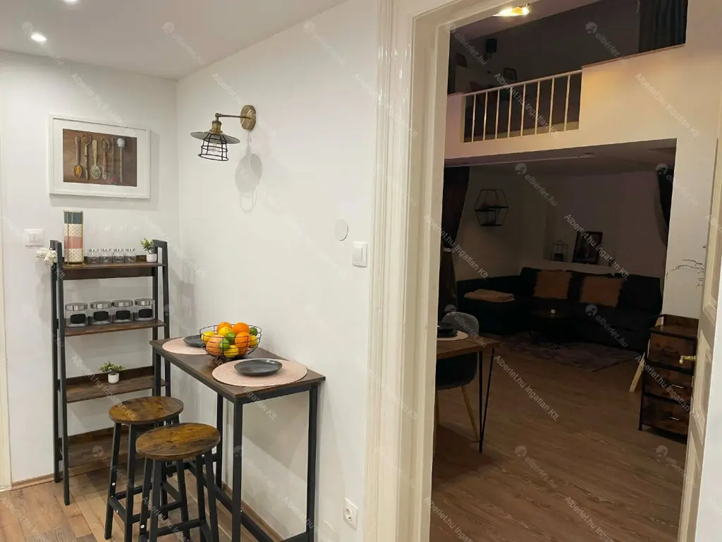 Kiadó albérlet 320000 Ft/hó áron: Budapest, VII. kerület  Wesselényi utca. Mérete: 38 nm, 1 szobás | Alberlet.hu - 6668255