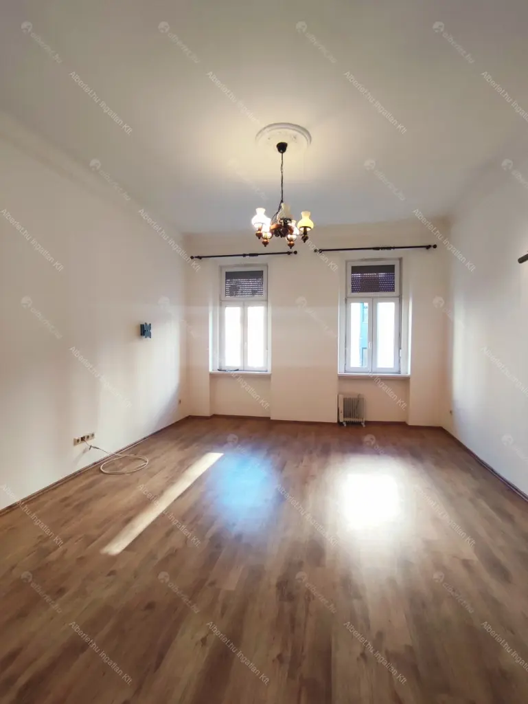 Kiadó albérlet 250000 Ft/hó áron: Budapest, VII. kerület  Wesselényi utca. Mérete: 46 nm, 2 szobás | Alberlet.hu - 6707348