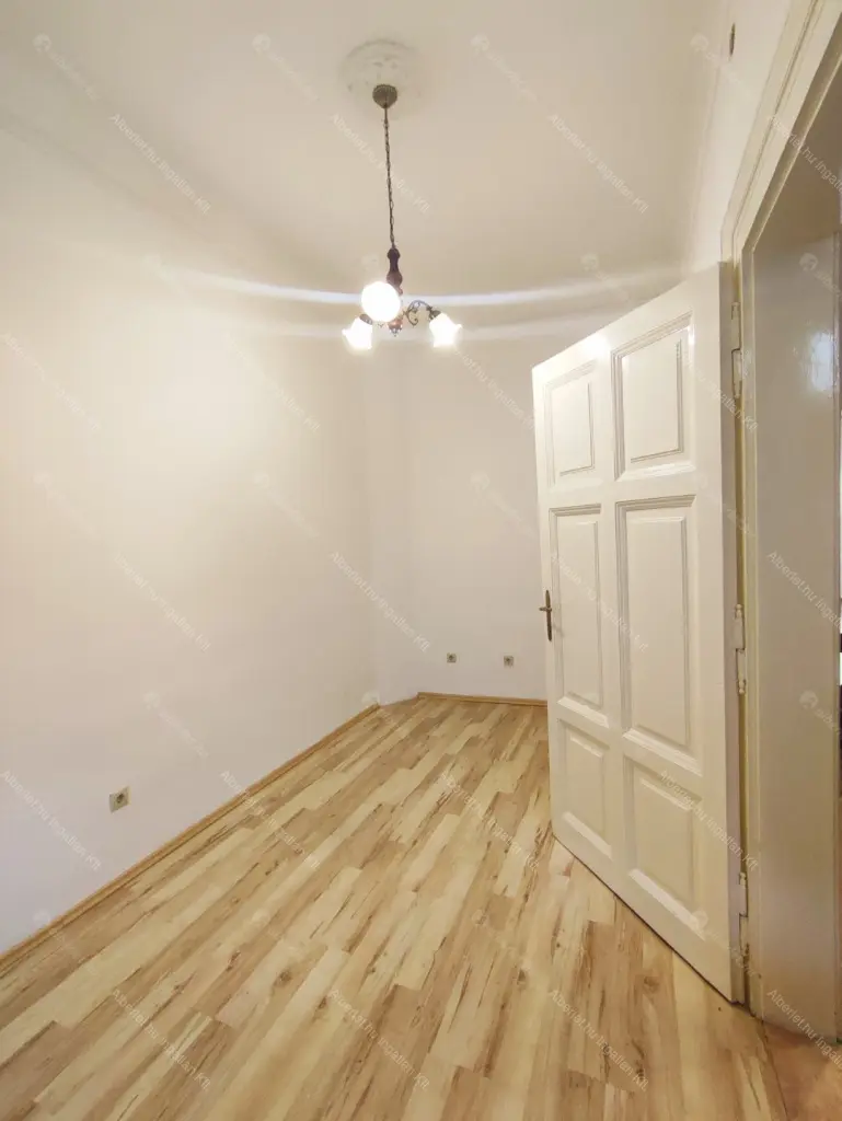 Kiadó albérlet 250000 Ft/hó áron: Budapest, VII. kerület  Wesselényi utca. Mérete: 46 nm, 2 szobás | Alberlet.hu - 6707351